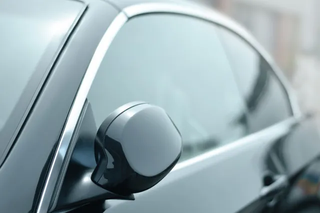 3 Telltale Signs You Need New Car Tints